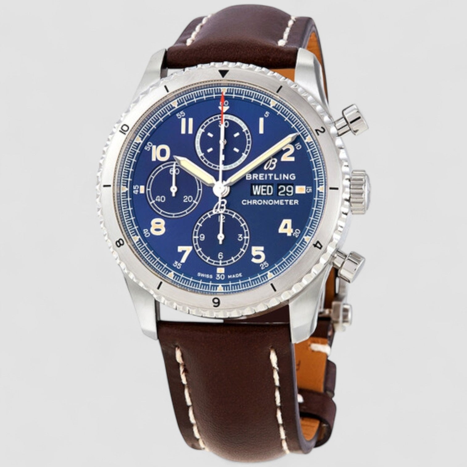 Aviator 8 Chronograph 43