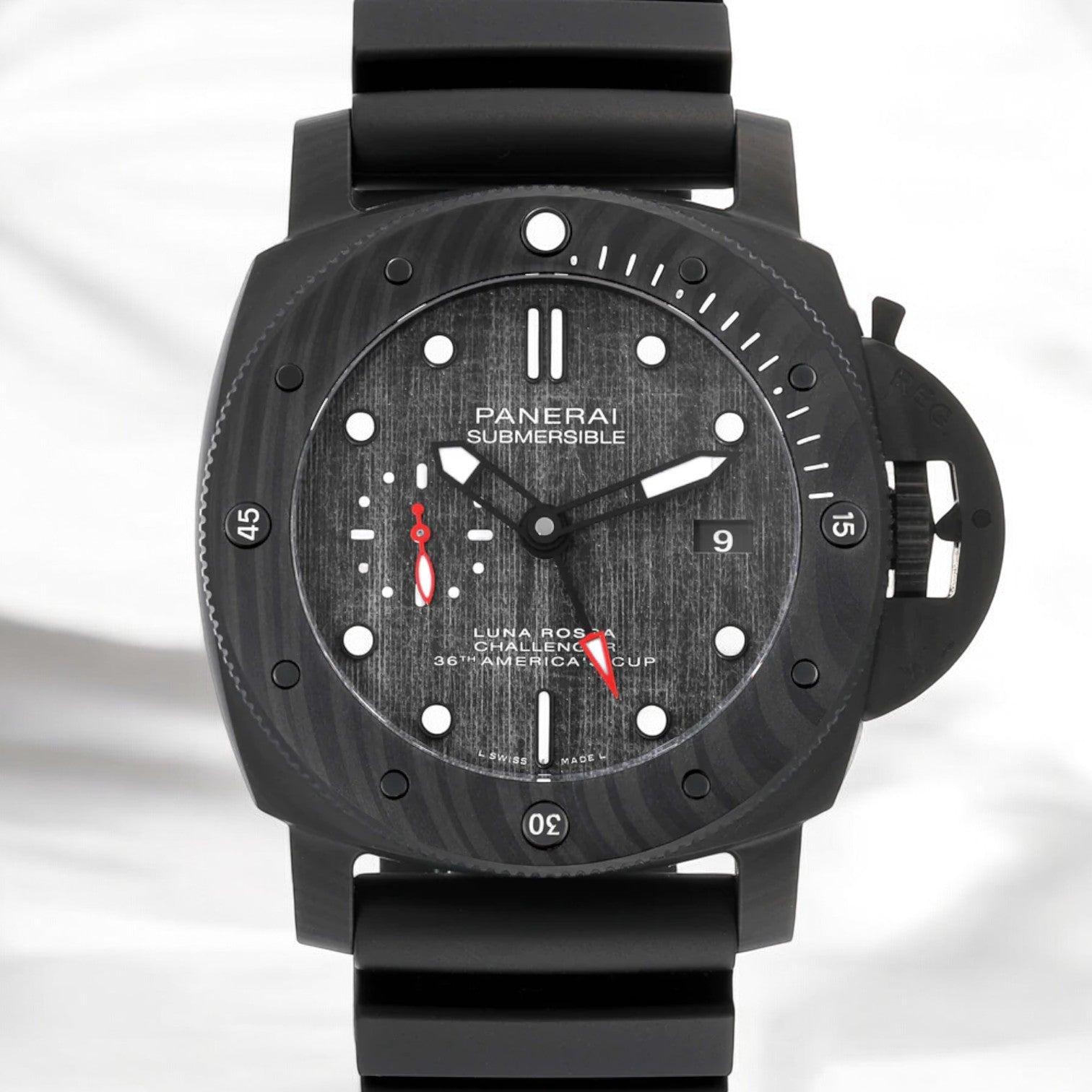 Submersible Luna Rossa Carbotech GMT Limited Edition