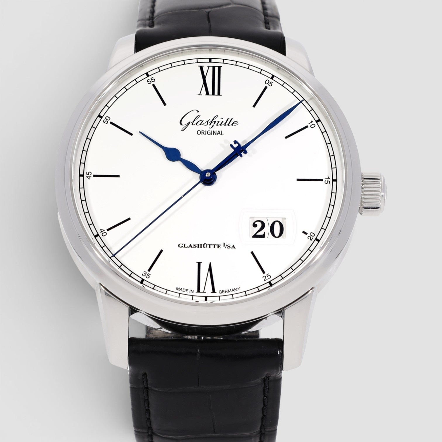 Senator Excellence Panorama Date 40mm Steel Silver Dial