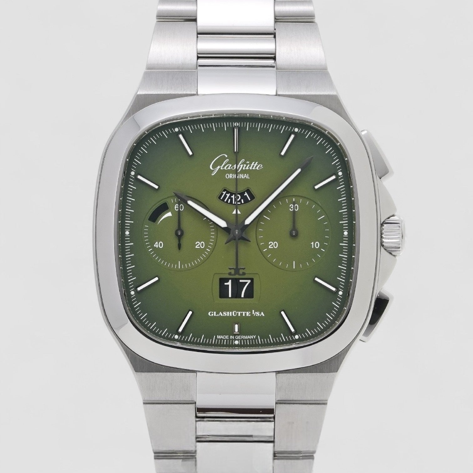 Seventies Chronograph Panoramadatum