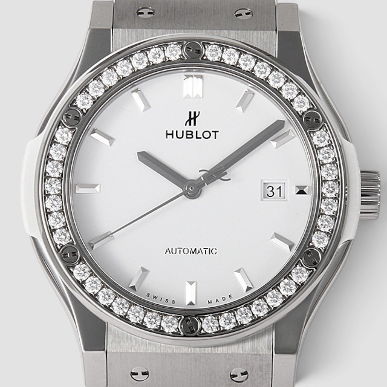 Classic Fusion White Diamonds 42mm Titanium