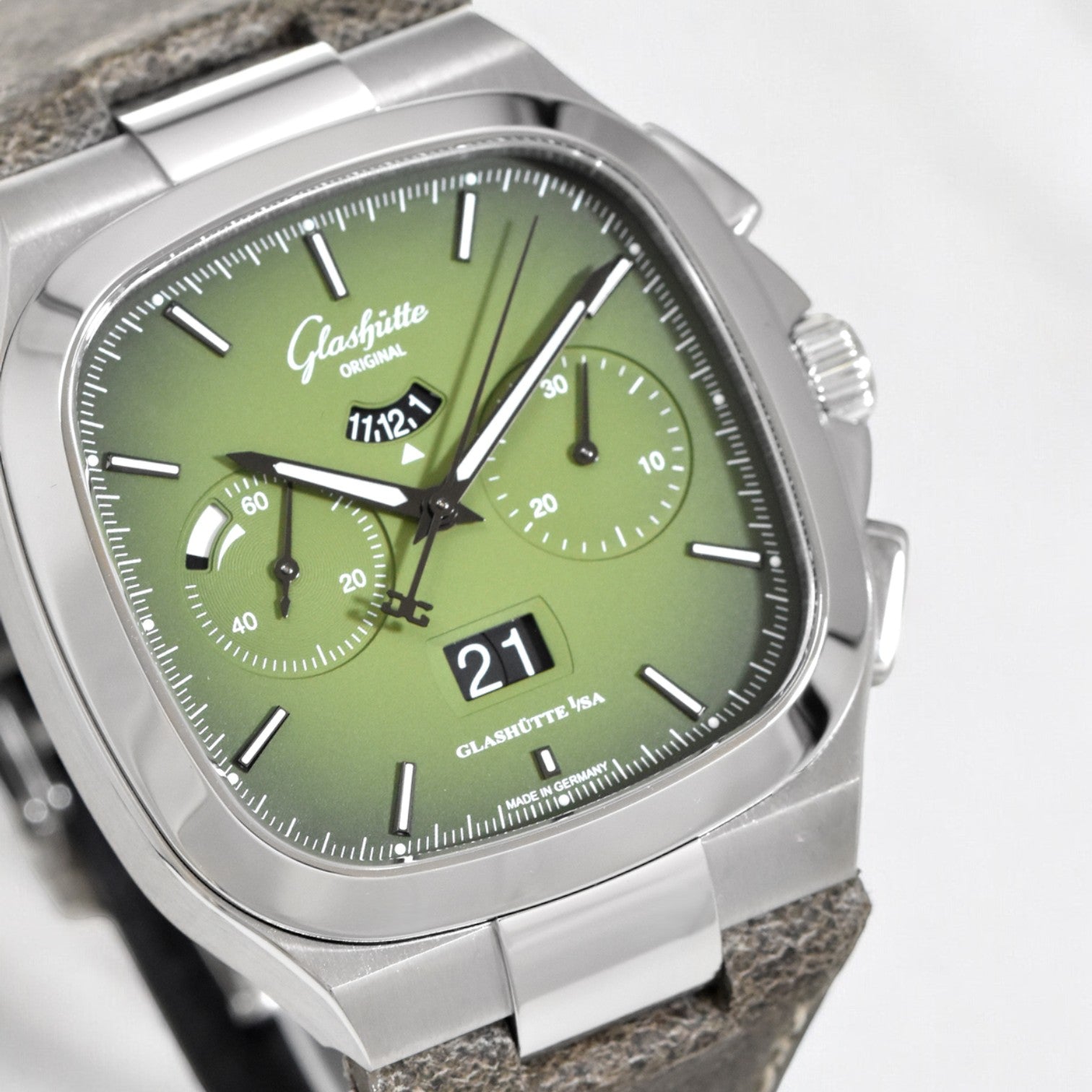 Seventies Chronograph Panorama Date SS Green Dial