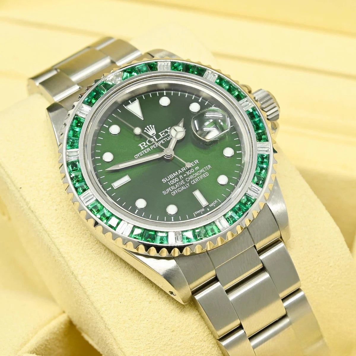 Submariner 40mm Hulk Diamond & Emerald